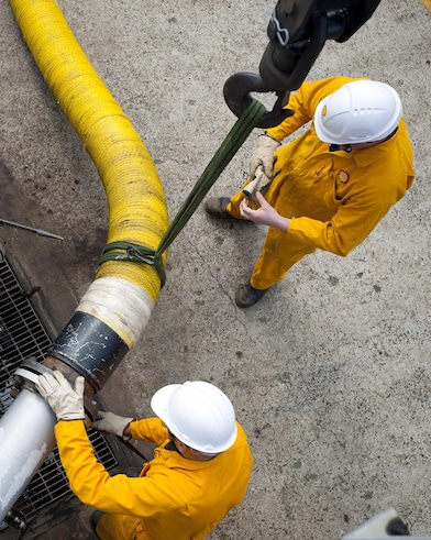 Two worker checking pipelines