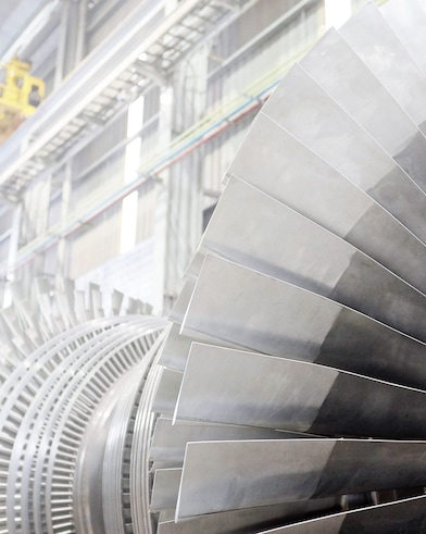 immagine di una turbina elettrica di metallo