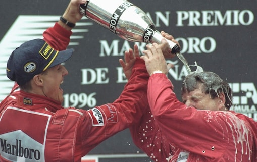 Michael Schumacher festeggia la vittoria