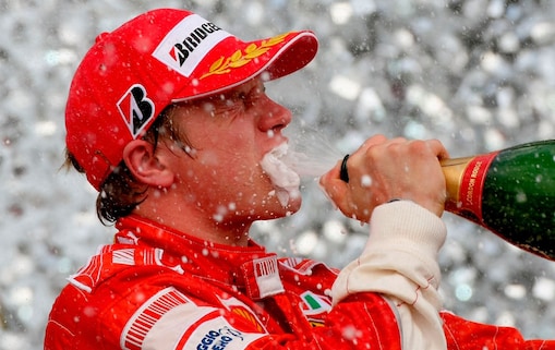 Kimi Raikkonen celebra la vittoria