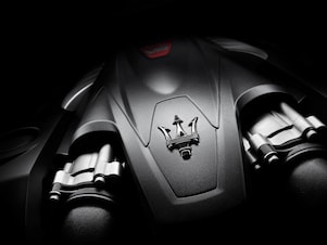 Illustrazione di un motore Maserati che utilizza l'olio Shell Helix Ultra con PurePlus technology