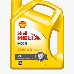 Una bottiglia di Shell Helix HX5 SN 15W-40